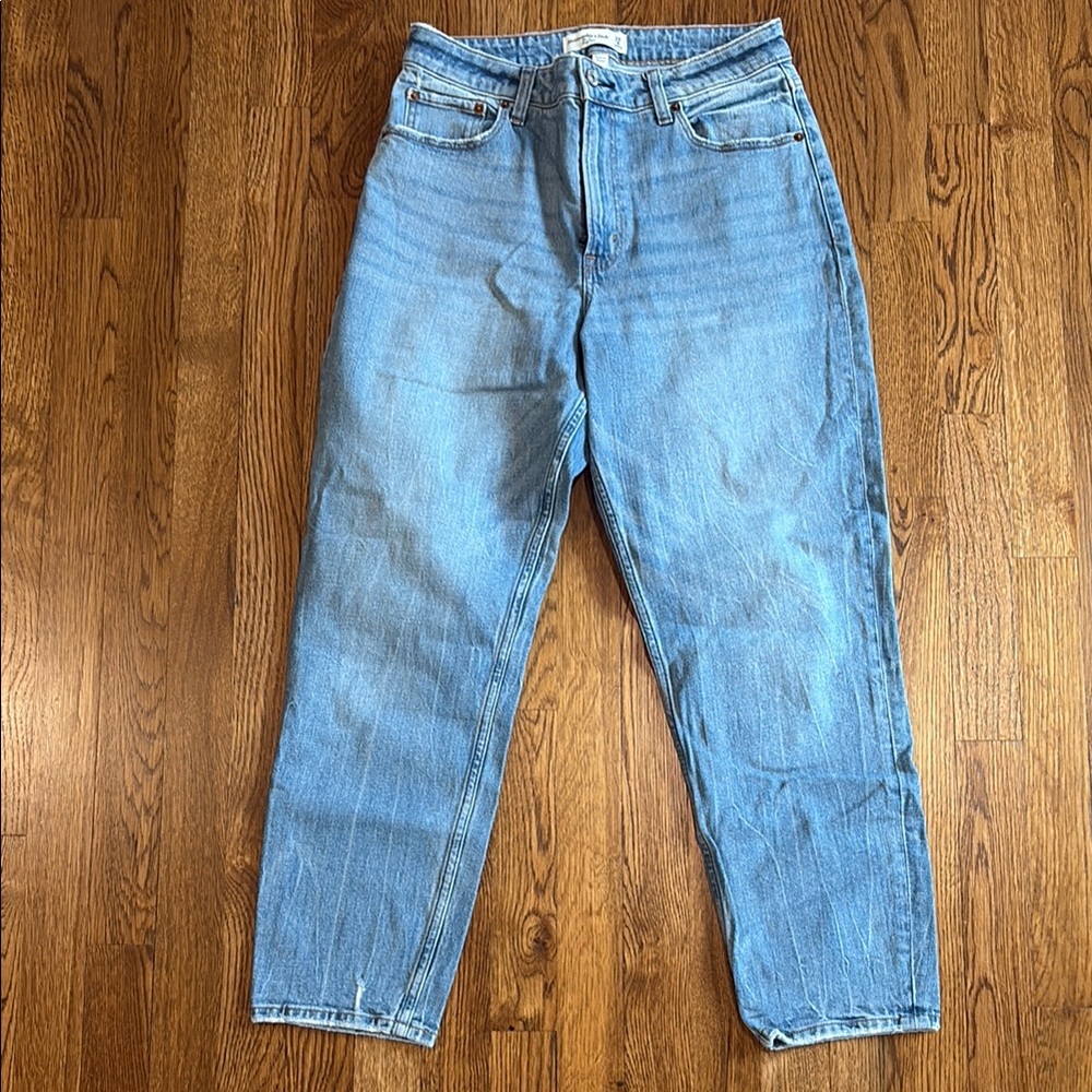 Abercrombie & Fitch Light Blue mom Straight Leg Jeans